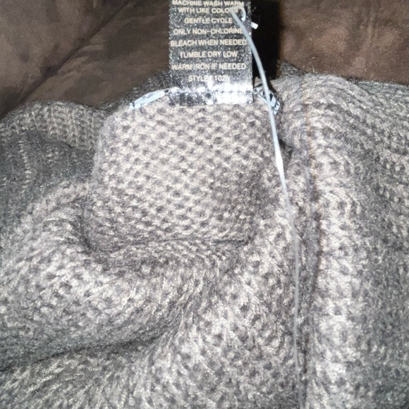 WOMAN’S MANDEE SHORT SLEEVE SWEATER SIZE SMALL - Picture 6 of 7